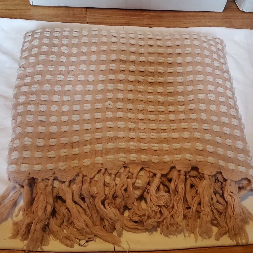Laura Hill Pink and White Throw with Tassels